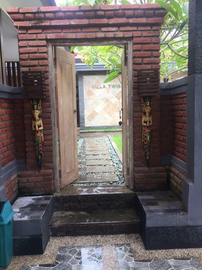 Villa Twin Lovina Exterior foto